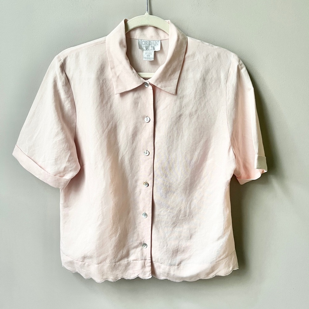 Vintage Camp Shirt Women's Medium Pale Pink Scalloped Hem Feminine Cottage Top